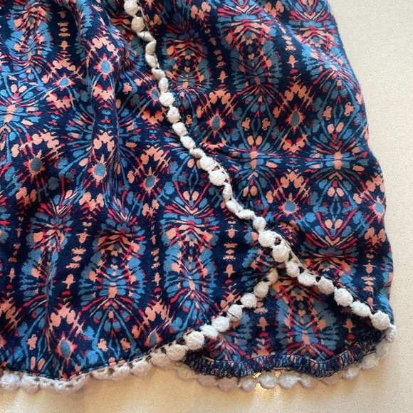 Mossimo Boho Elastic Rayon Shorts with Trim, Size M - Picture 2 of 6